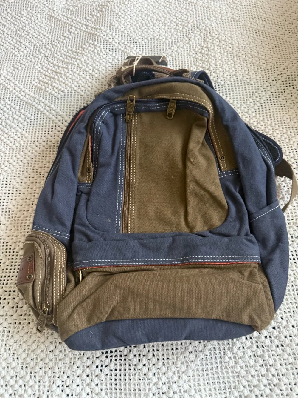 Perry Ellis sturdy perry
